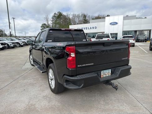 Used 2025 Chevrolet Silverado 1500 Custom image 7