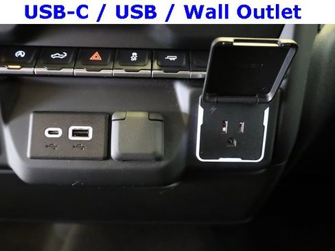 Used 2022 Chevrolet Silverado 1500 Custom image 9