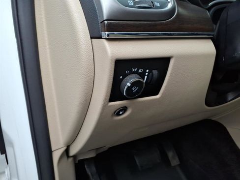 Used 2018 Jeep Grand Cherokee Limited w/ Luxury Group II image 7