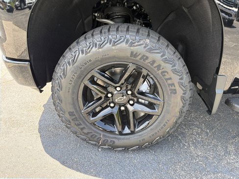 New 2026 Chevrolet Silverado 1500 Custom Trail Boss AWD/4WD image 11
