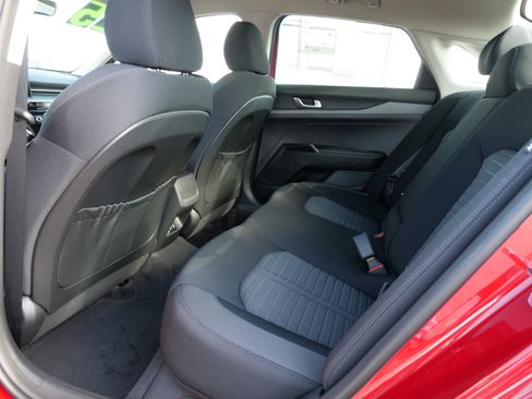 New 2025 Kia K5 LXS image 13