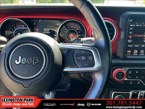 Used 2020 Jeep Wrangler Unlimited Rubicon AWD/4WD image 12