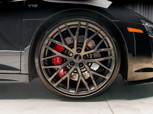 Used 2018 Audi R8 V10 image 28