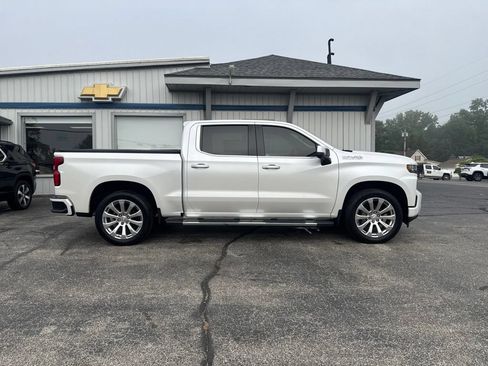 Used 2019 Chevrolet Silverado 1500 High Country w/ Technology Package AWD/4WD image 8