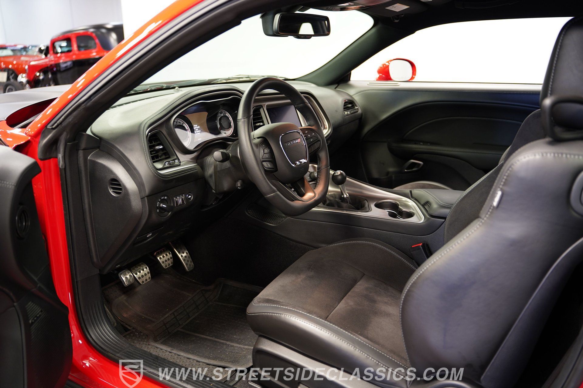Used 2022 Dodge Challenger R/T Scat Pack RWD image 4