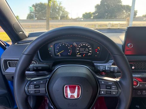 Used 2025 Honda Civic Type R image 14