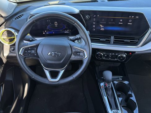 Used 2024 Chevrolet Trax LT w/ Driver Confidence Package image 12