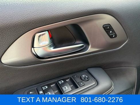 New 2026 Chrysler Pacifica Select w/ S Appearance Package AWD/4WD image 12
