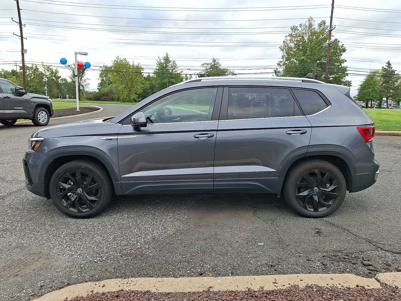 Used 2022 Volkswagen Taos SE AWD/4WD image 4