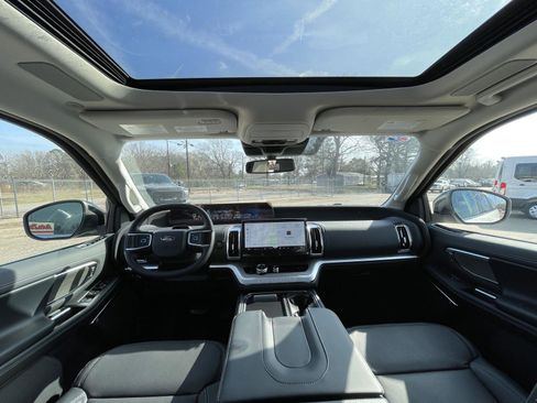 New 2026 Ford Expedition Max Platinum w/ Driver's Package image 36