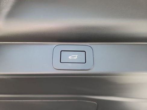 Used 2023 Land Rover Range Rover SE AWD/4WD image 14