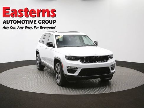 Used 2022 Jeep Grand Cherokee Limited 4xe w/ Luxury Tech Group II AWD/4WD image 54