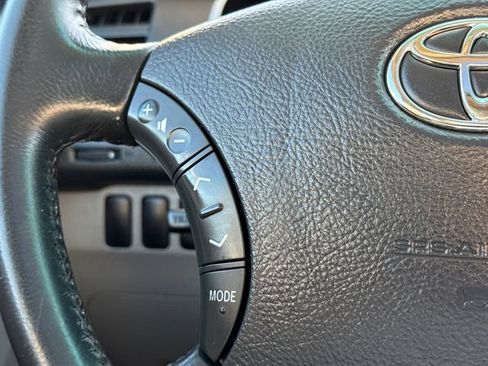 Used 2008 Toyota 4Runner SR5 RWD image 28