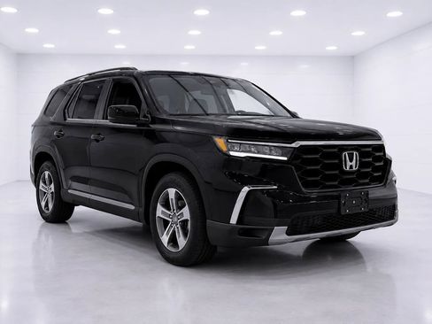 Used 2025 Honda Pilot EX-L image 7