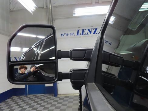 Used 2024 Ford F250 Lariat w/ Black Appearance Package image 59