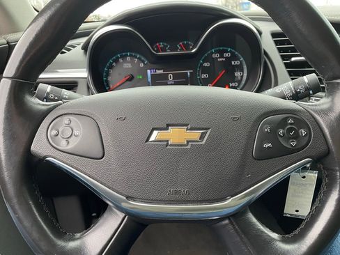 Used 2017 Chevrolet Impala LT image 22