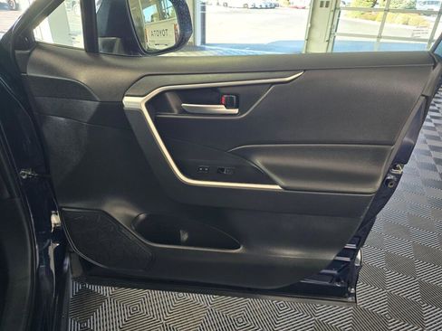 Used 2025 Toyota RAV4 XLE image 42
