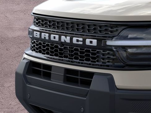 New 2025 Ford Bronco Sport Outer Banks w/ Outer Banks Tech Package+ AWD/4WD image 18