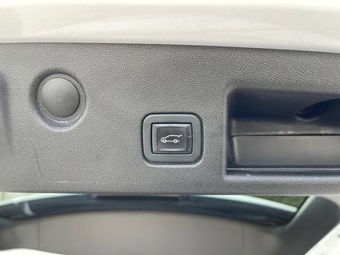 Used 2024 Chevrolet Equinox LT image 20