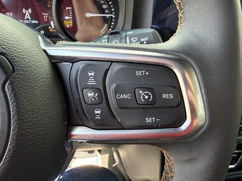 Used 2024 Jeep Wrangler High Altitude image 33