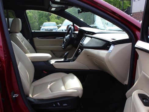 Used 2019 Cadillac XT5 Premium Luxury AWD/4WD image 11