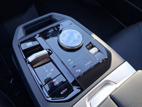 New 2026 BMW iX xDrive60 w/ Premium Package image 16