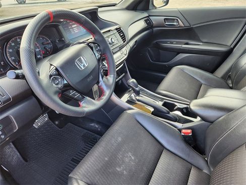 Used 2016 Honda Accord Sport image 7