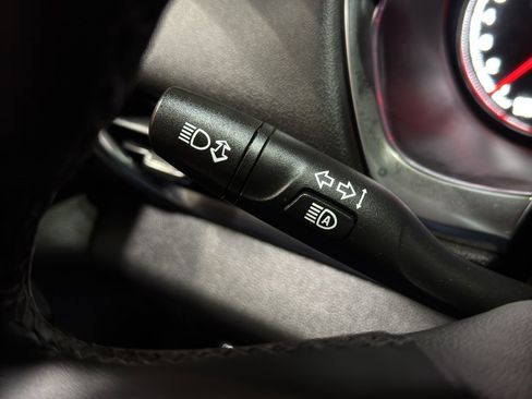 Used 2023 Chevrolet Traverse Premier image 27