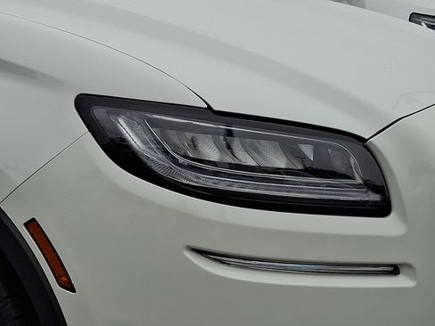 Certified 2023 Lincoln Nautilus Reserve AWD/4WD image 9