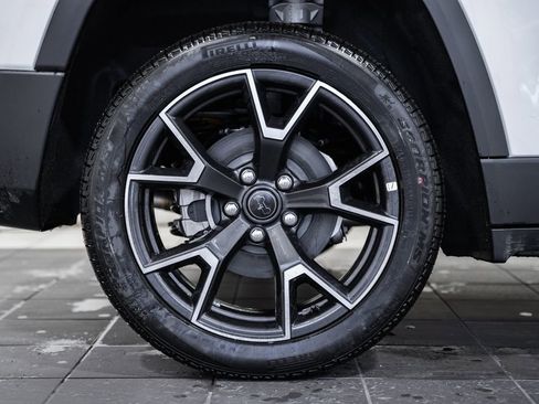 New 2026 Jeep Cherokee Overland image 19