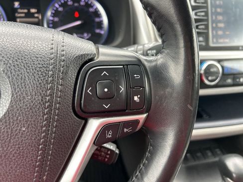 Used 2019 Toyota Highlander Limited Platinum AWD/4WD image 26