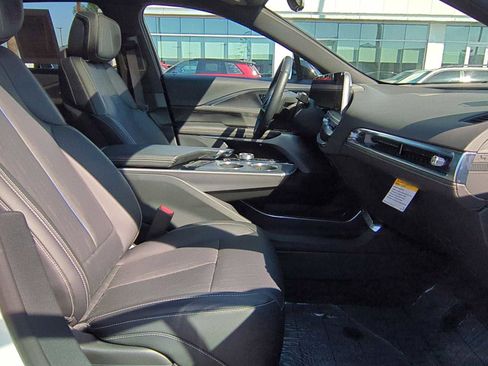 Used 2025 Cadillac Lyriq Sport image 27