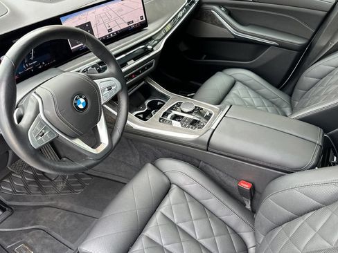 Used 2025 BMW X7 xDrive40i AWD/4WD image 10