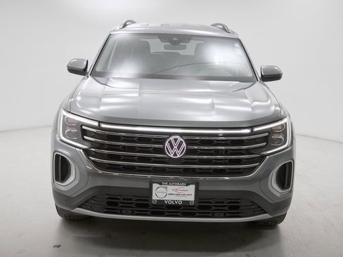 Used 2025 Volkswagen Atlas SE image 5