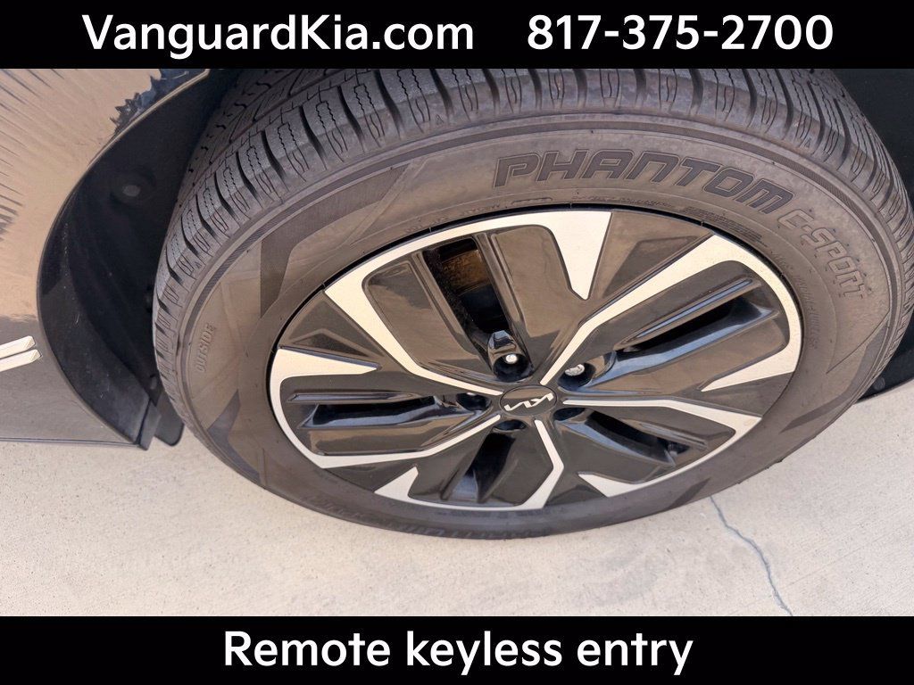 Certified 2023 Kia EV6 Wind w/ Wind Technology Package AWD/4WD image 9