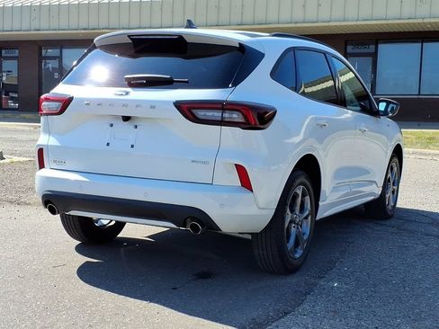 Used 2024 Ford Escape ST-Line w/ Tech Pack #1 AWD/4WD image 5