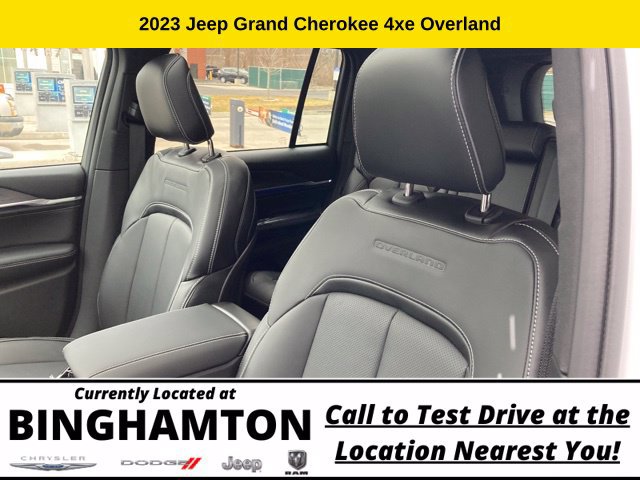 New 2023 Jeep Grand Cherokee Overland AWD/4WD image 17