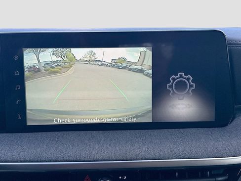 Used 2025 Nissan Kicks SV image 13