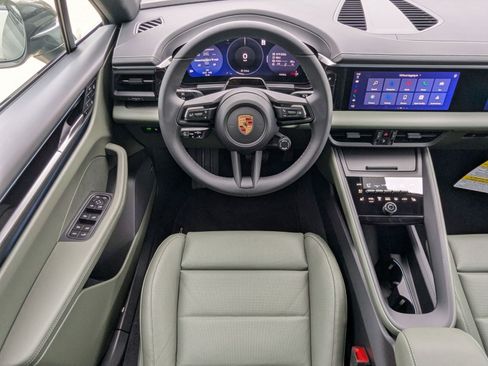 New 2026 Porsche Macan 4 Electric AWD/4WD image 15