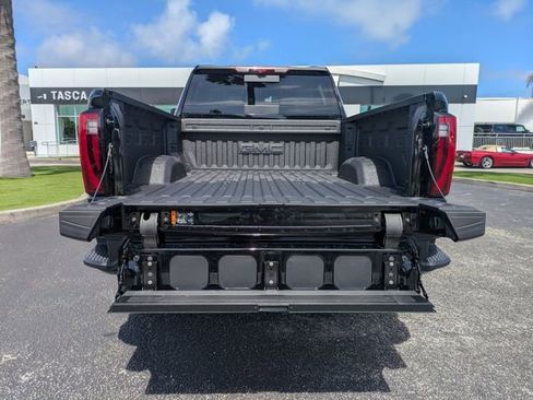 New 2026 GMC Sierra 3500 Denali w/ Denali Reserve Package AWD/4WD image 16