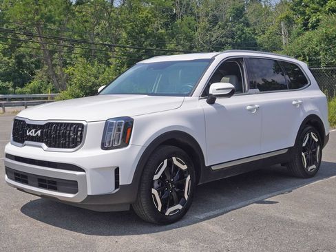 Used 2024 Kia Telluride EX AWD/4WD image 10