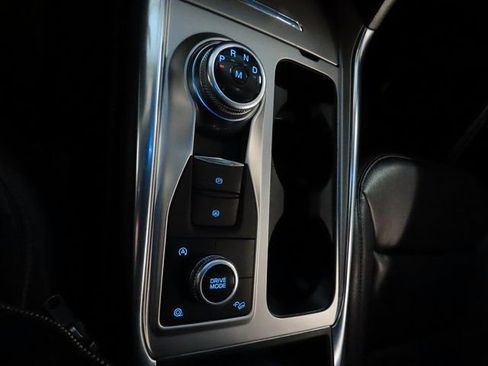 Used 2020 Ford Explorer XLT w/ Equipment Group 202A image 30