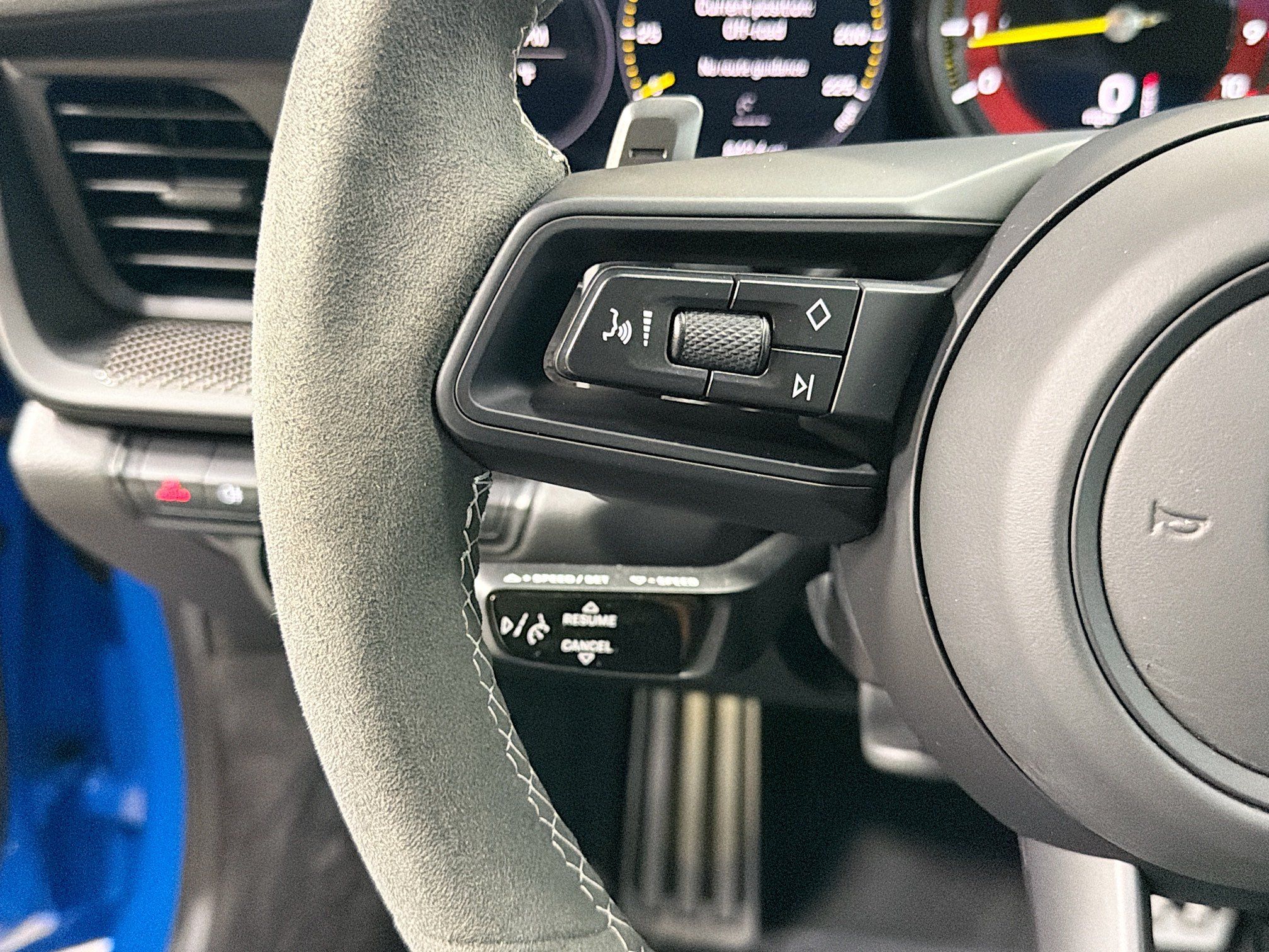 Certified 2024 Porsche 911 GT3 RWD image 32
