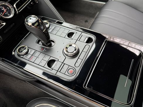 New 2026 Bentley Flying Spur Plug-In Hybrid image 30