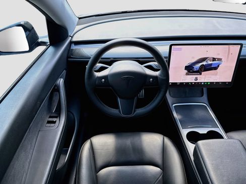 Used 2022 Tesla Model Y Performance AWD/4WD image 17