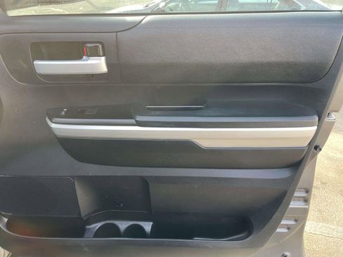 Used 2016 Toyota Tundra SR5 w/ SR5 Upgrade Package image 46