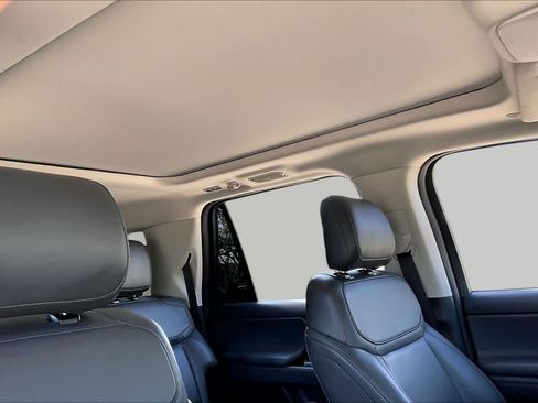 Used 2025 Ford Expedition Max Active AWD/4WD image 14