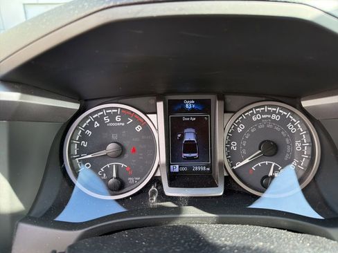 Used 2023 Toyota Tacoma SR5 RWD image 8