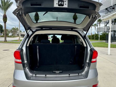 Used 2019 Dodge Journey SE image 5