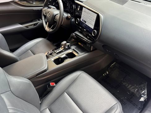 Used 2024 Lexus NX 350h AWD image 33